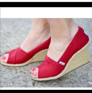 Toms peeptoe wedge